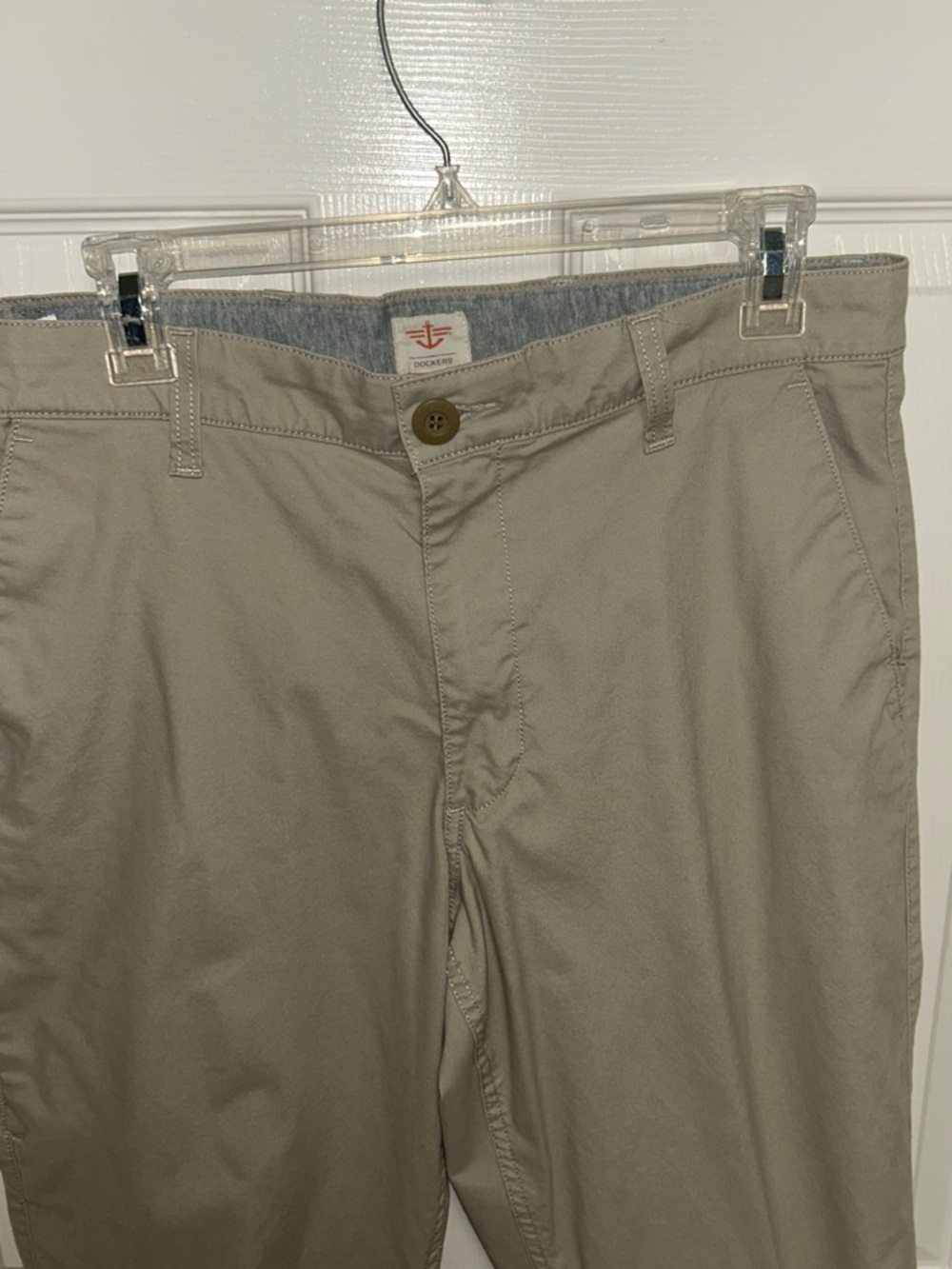 Dockers Men's Classic Fit Khaki Pants - Light Taupe Size 33x32